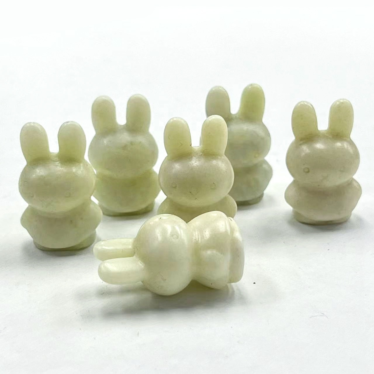 Wholesale Natural Crystal Carving Polished Mini Lemon Jade Crystal Rabbit For Halloween Gifts