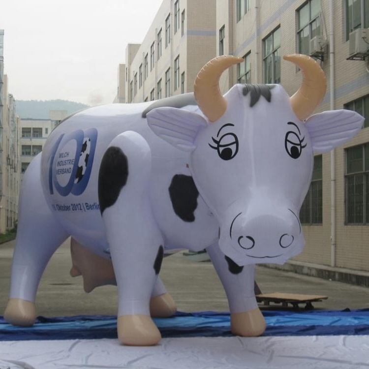 Customized big Inflatable dairy cattle / cow model for ranch advertising decoration