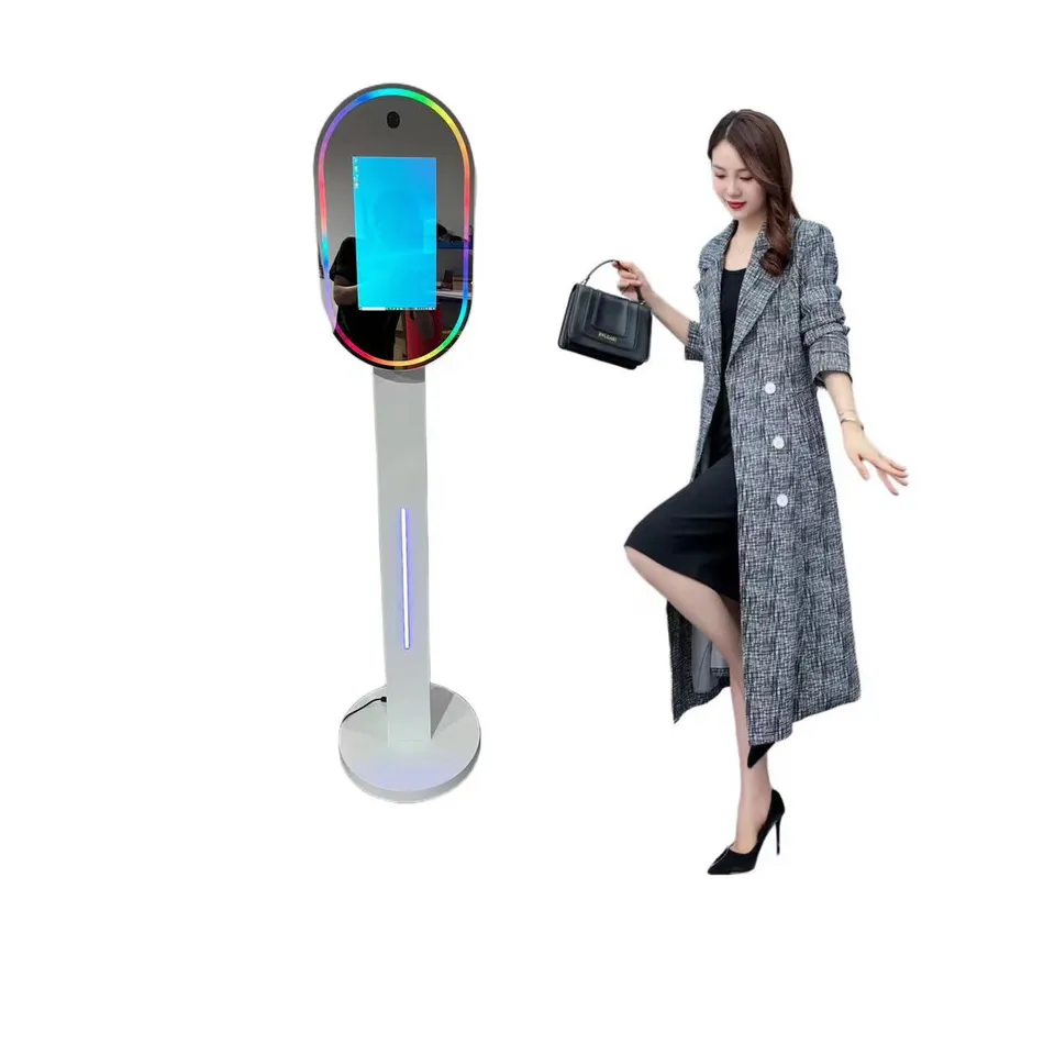 2023 Customization Mirror Photo Booth Machine Mini Selfie 40 70 Inch Touch Screen Magic Mirror Photo Booth With Camera And Print