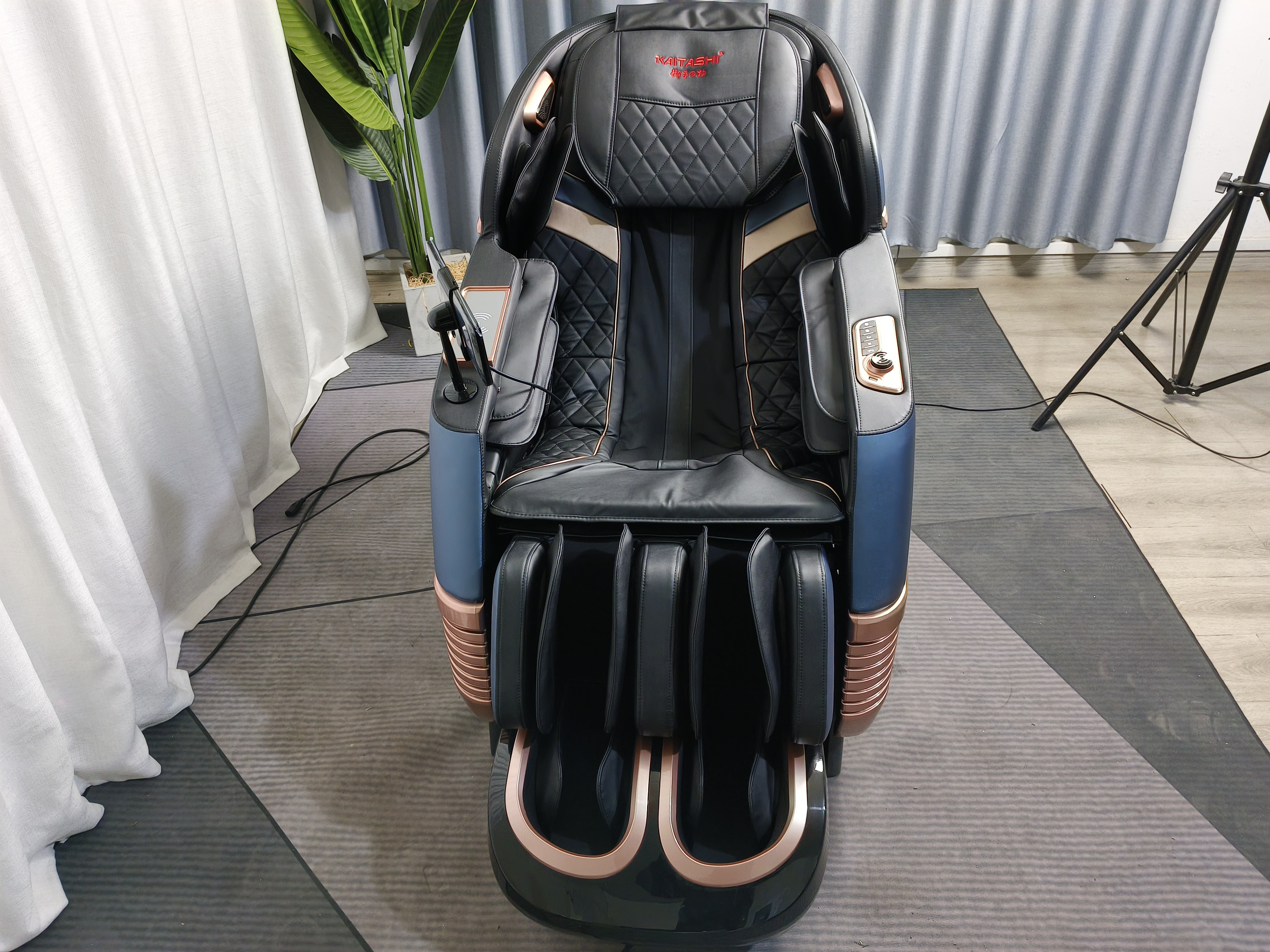 Hot Selling Electric 4d Capsule Massager Chair Luxury Zero Gravity Music SL Track Full Body Massage Chair