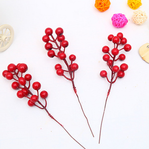 E07395 Wholesale Christmas Tree Materials Foam Red Holly Berries Artificial Branch Berry Branch for Home Mall Festival Decor