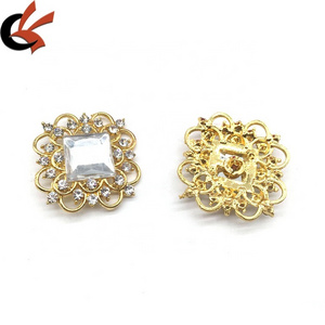 Wholesale bulk custom vintage pattern floral designs rhinestones button low price gold metal shank buttons for clothes