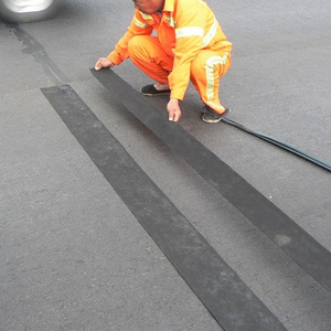 Self adhesive Asphalt driveway road joint sealing solution Crack Repair pavement Tape