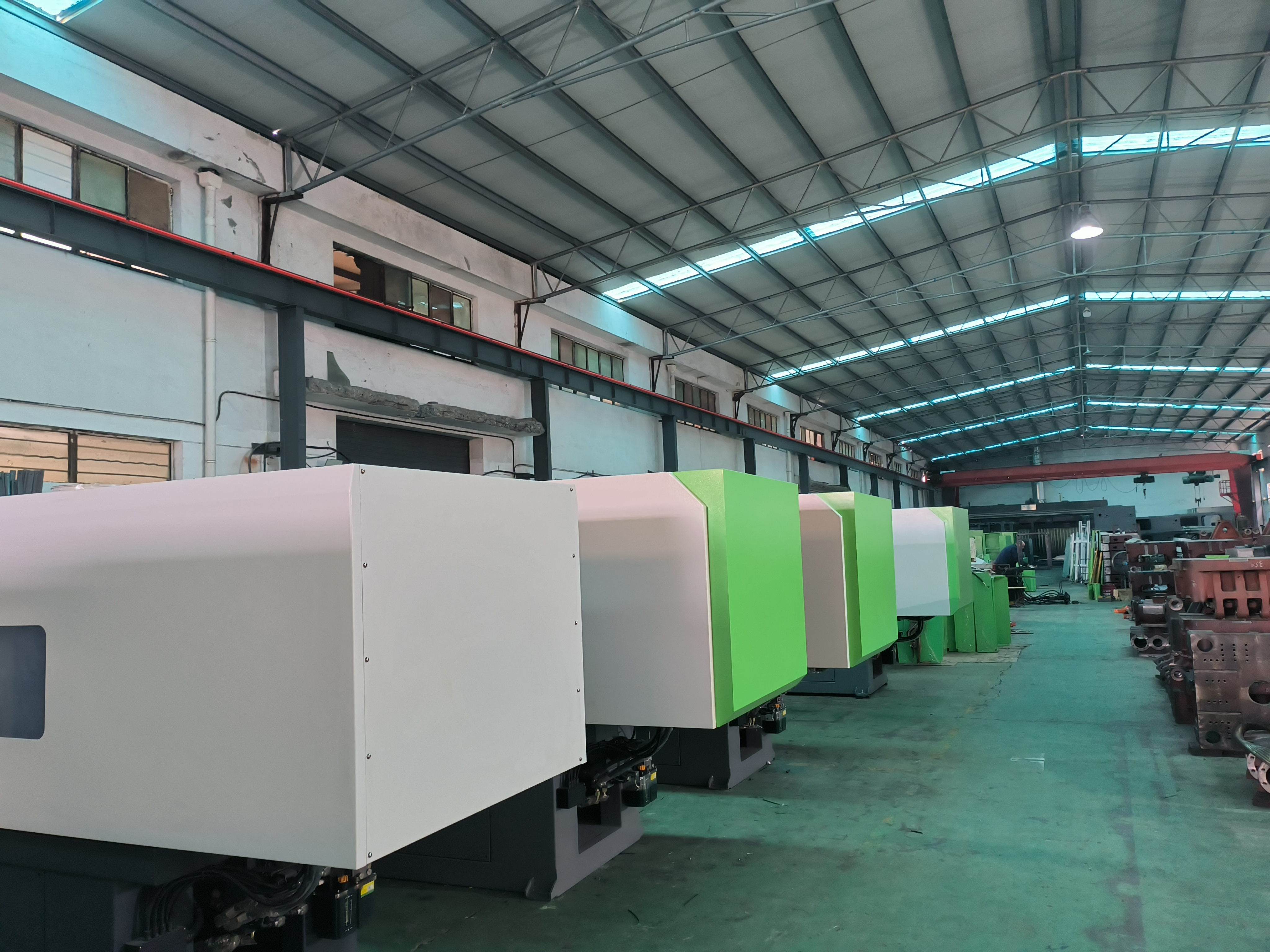 Fuhong FHG 650 ton plastic cat carrier / cage making mold  manufacturing servo injection molding machine