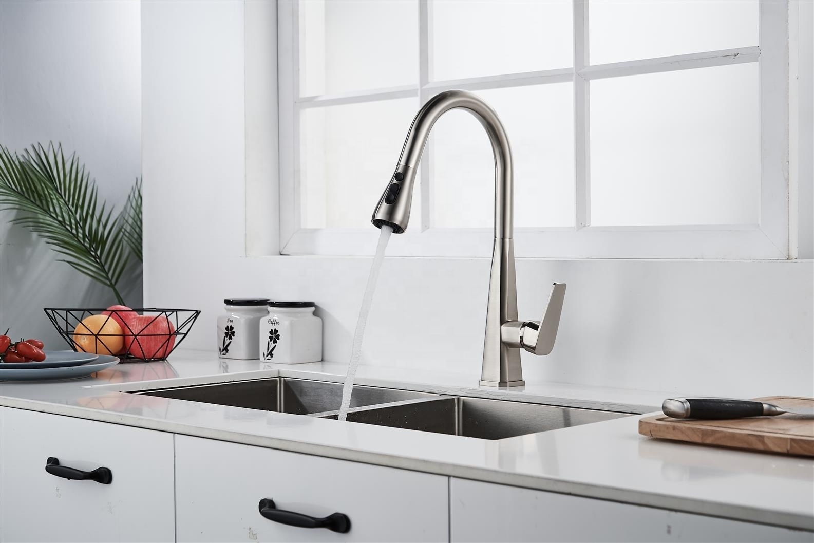 Classical Design Kitchen Faucet Kitchen Tap Pull-out Faucet Ceramic Luxury Modern Contemporary Kitchen Tap Spray Head CBM Brass