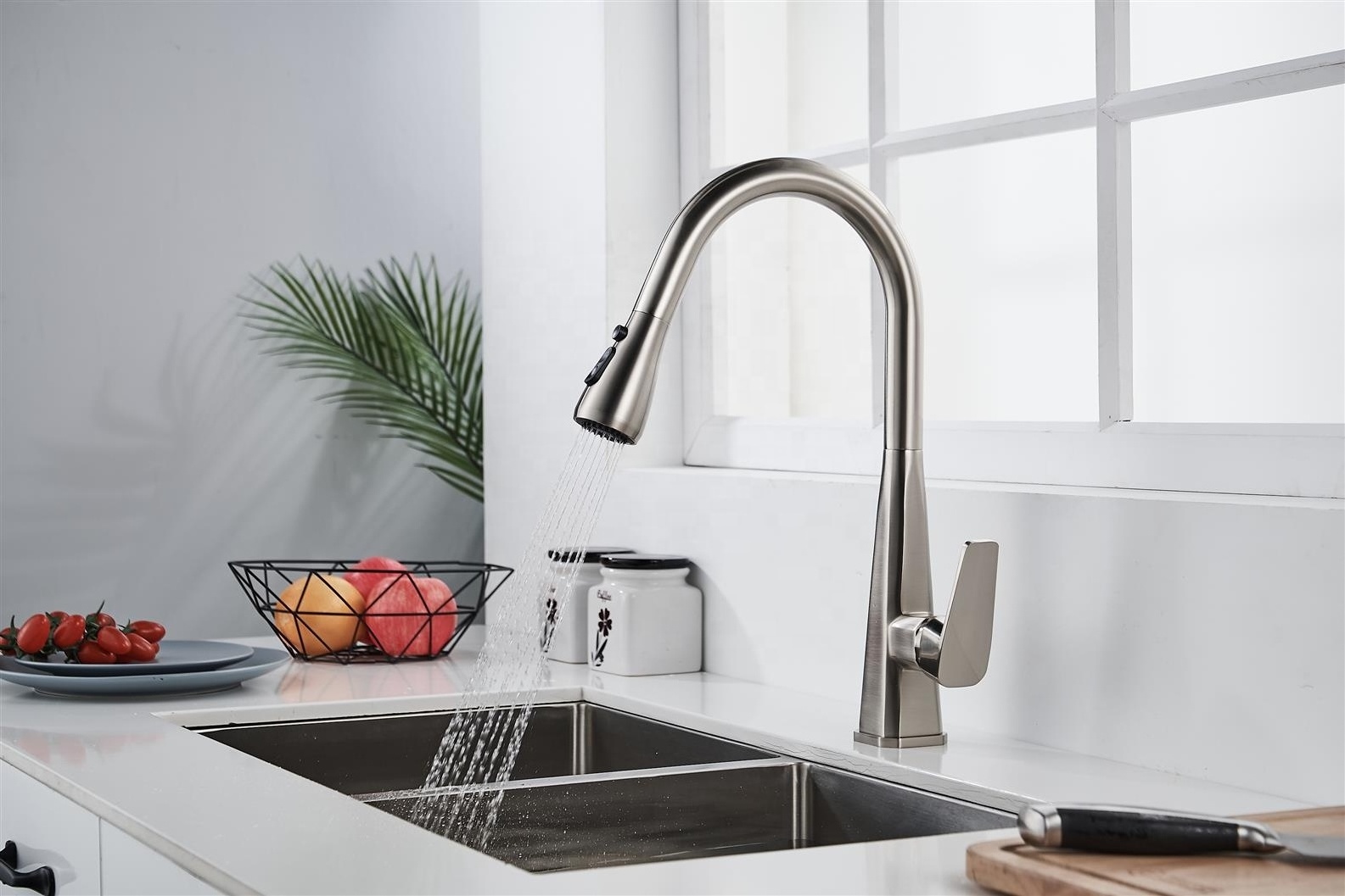 Classical Design Kitchen Faucet Kitchen Tap Pull-out Faucet Ceramic Luxury Modern Contemporary Kitchen Tap Spray Head CBM Brass