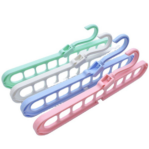 2022 Wholesale 9 holes 360 Rotating plastic clothes hangers closet organizer Space Saving Hanger Multi-port clothing rack