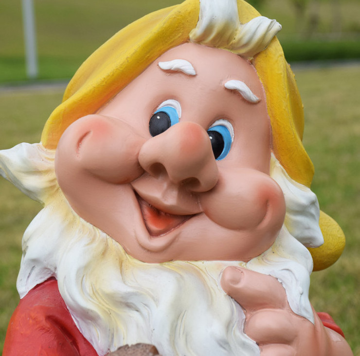 factory selling fiberglass snow white and the seven dwarfs decorative garden statue