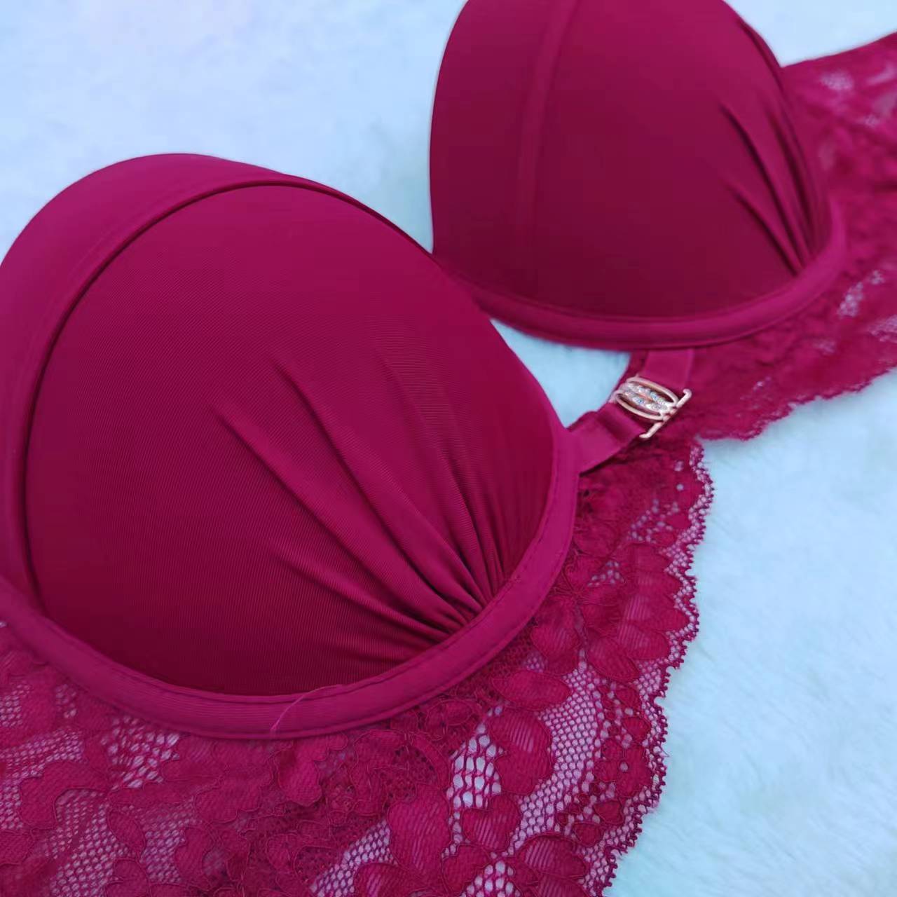 Wholesale Comfortable Lingerie Hot Bra Push-up Lace Fabric Bra Big Size Underwear For Ladies