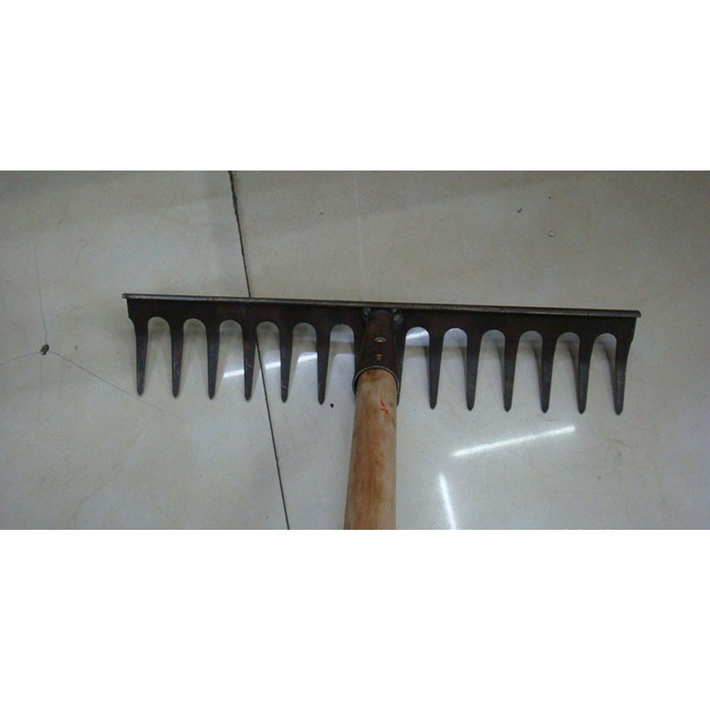 Wooden 14 Tine steel Leaf Lawn Rake / Hand Gardening Tools Outdoor Tools