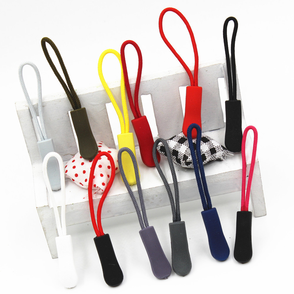 Factory High Quality Slider Zipper Garment Zipper Rubber Puller Silicone Puller