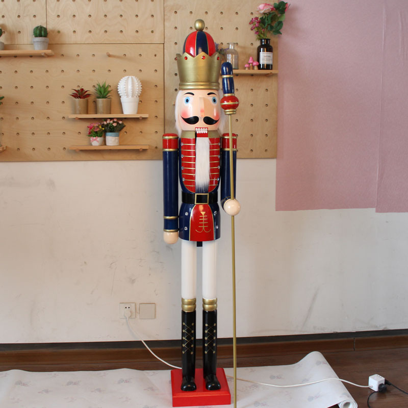 Factory direct sales outdoor 1.8m large nutcracker Christmas wooden tall nutcracker 180cm Puppets Nutcracker Soldier King