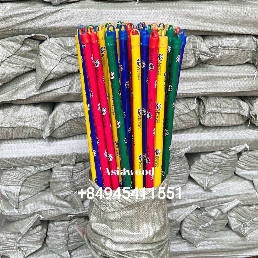 Wholesale Vietnam flower colorful coated wooden broom stick 120cm length colored PVC pipe, manufacturer plastic mop stick handle