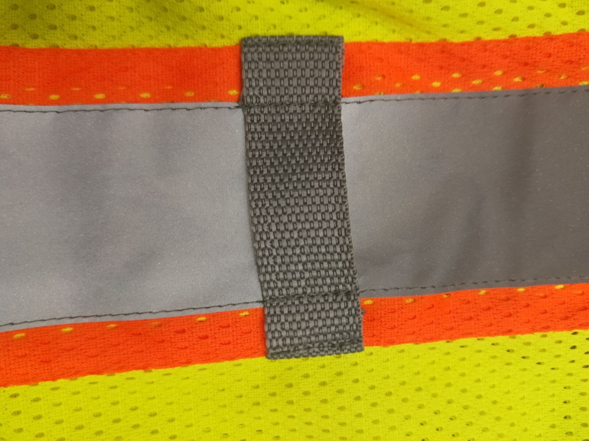 Wholesale fluorescent yellow ANSI Class 3 breathable mesh short sleeves reflective safety professional surveyors vest