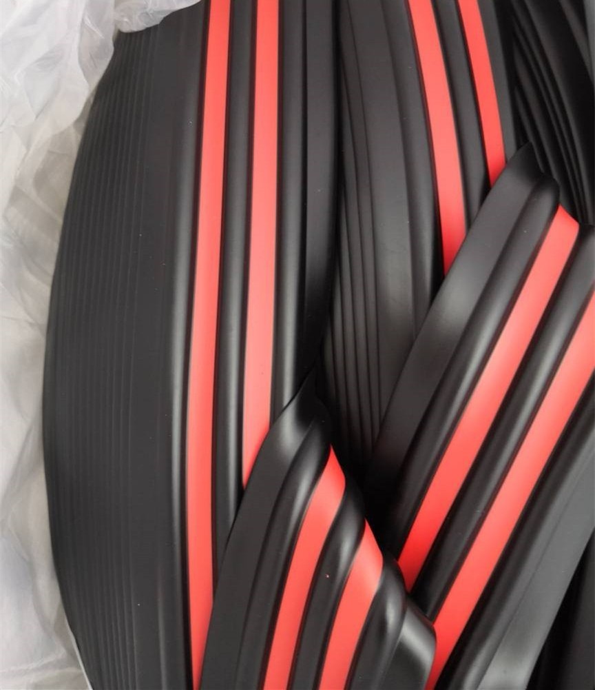 China Manufacturer's Inflatable Kayak Fender Strip Rubber Plastic PVC Material for Boat Bottom Protection