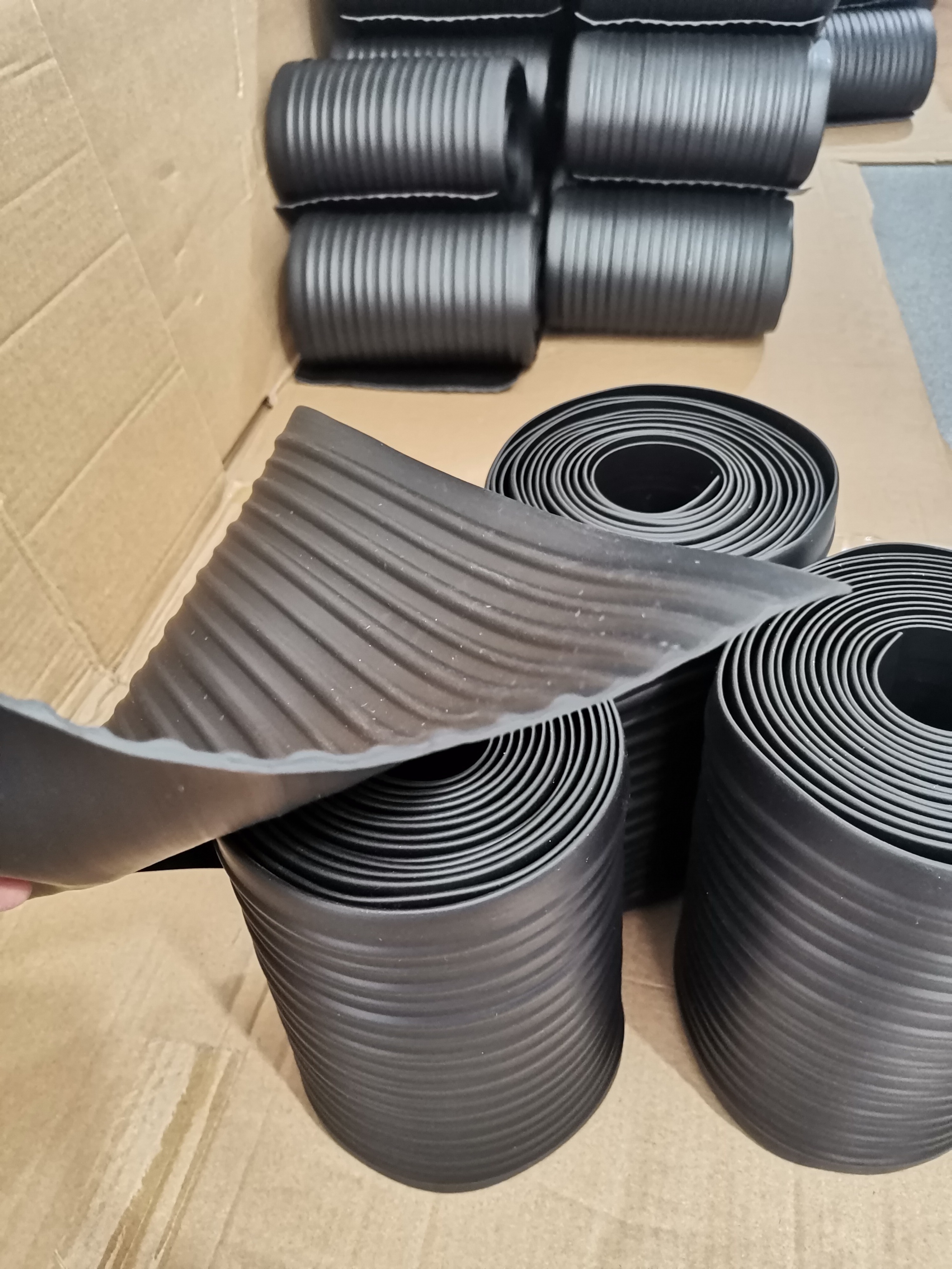 China Manufacturer's Inflatable Kayak Fender Strip Rubber Plastic PVC Material for Boat Bottom Protection