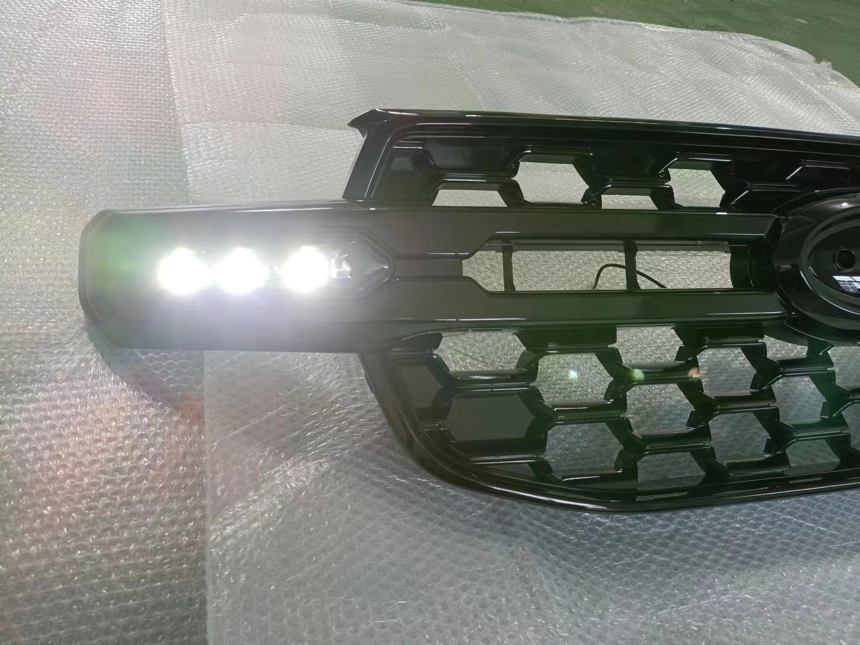 New Arrival Car Front Grills Car Grille With Led Light 2023 for Ford Ranger T9 Xlt Sport Wildtrak Grill