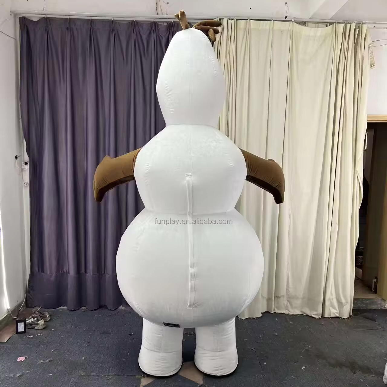 Wholesale Popular party plush walking mascot costume cartoon character giant adult adult snowman inflatable olaf costume