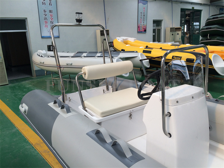 High efficient 13 foot aluminum pilot 3.9 meters pvc / hypalon air tube 390 inflatable pontoon fishing boat fiberglass boats