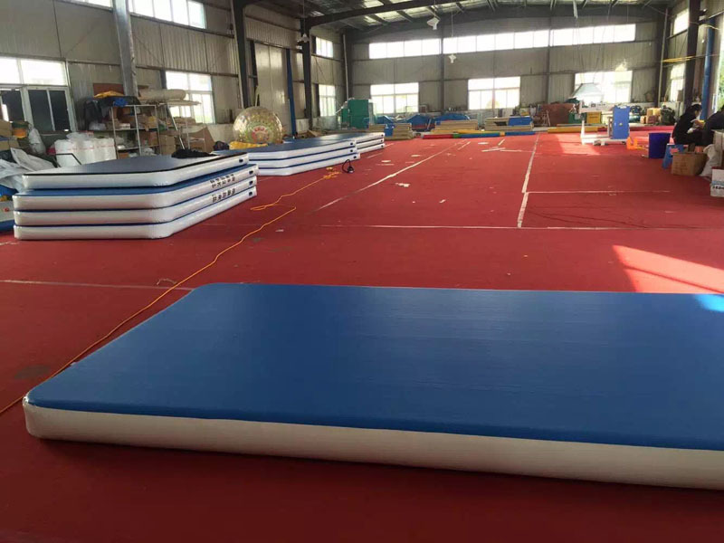 Guangzhou Factory Inflatable Mat Gym Gym inflatable Taekwondo Air Cushion Sports Flip Mat