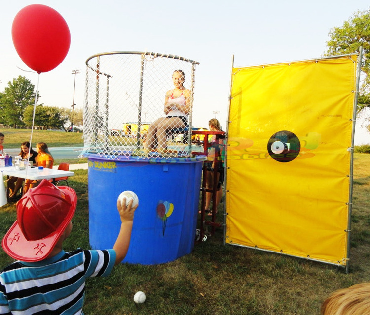 Outdoor carnival party funny inflable juego inflatable sports games dunking machine dunk tank