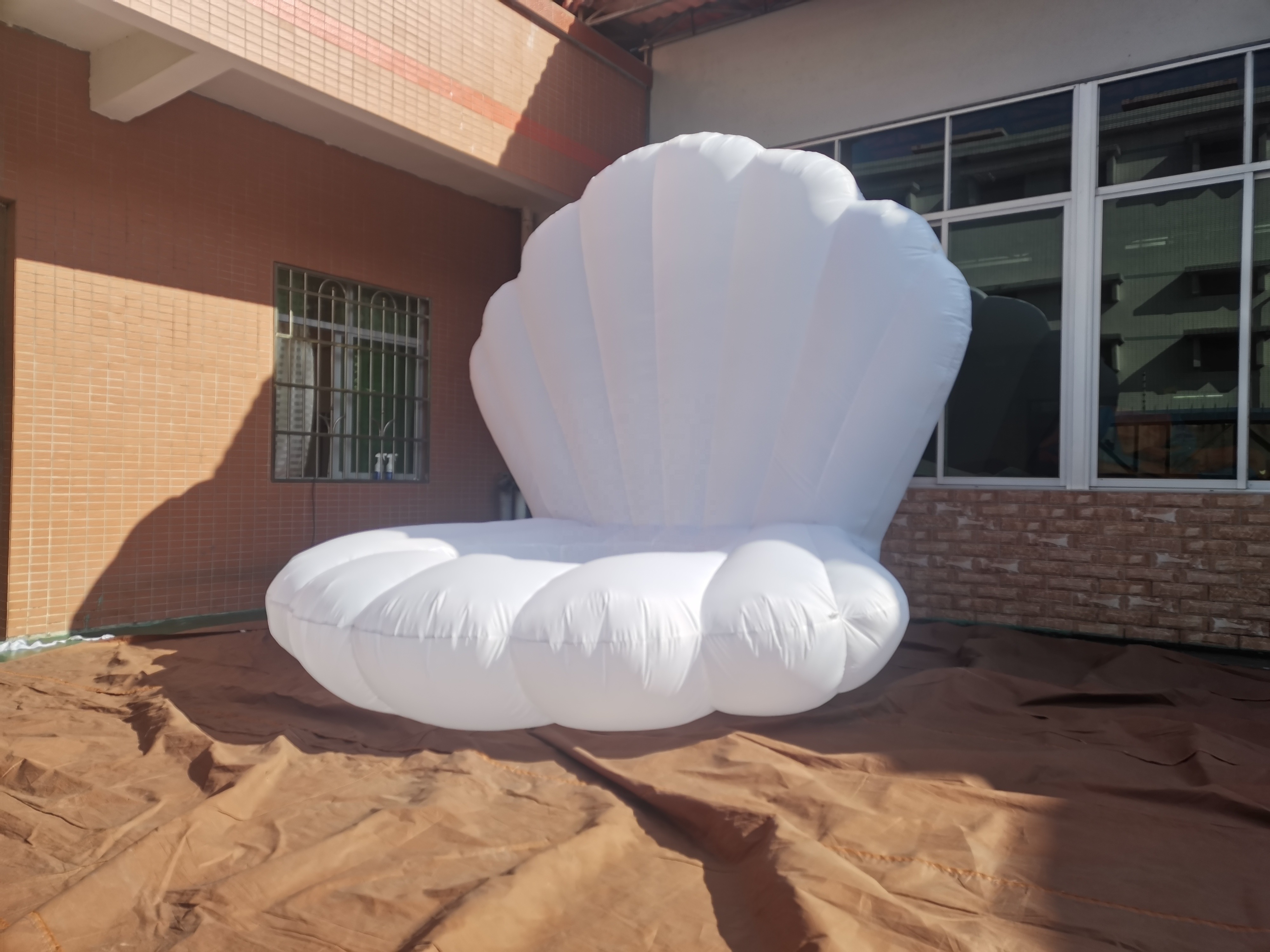 Inflatable Shell flowers Wedding Decoration Inflatable white Sea Shell Giant inflatable Clam Shell with led light For Sale