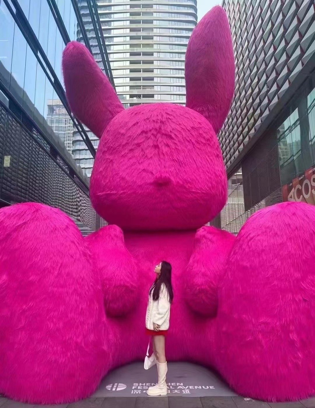 Advertising Inflatables Festival Shopping Mall Decoration Giant Inflatable Plush Rabbit Bunny for Valentines Day