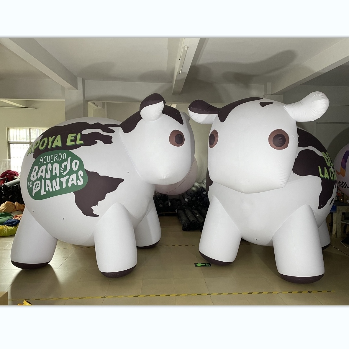 Inflatable Dairy Cow  Event Promotion custom inflatable model giant inflatable milk cow for advertising event