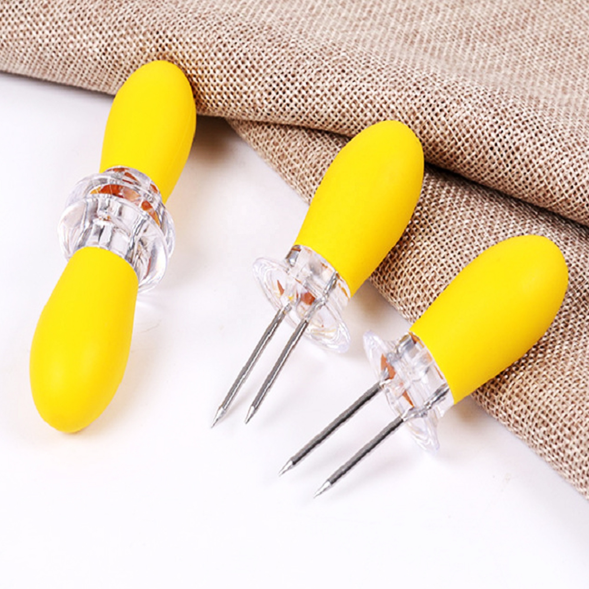 wholesale OEM custom New Arrival Corn Cob Holders Stainless Steel Skewers Sticks BBQ Cooking Tool