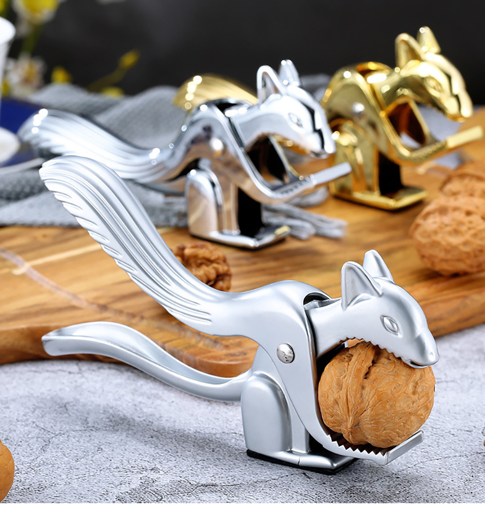 New Arrivals Creative High Quality Kitchen Tools Squirrel Shaped Walnut Tool  Squirrel Nutcracker Wholesale