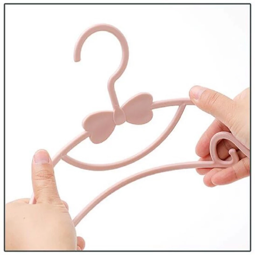 Wholesale Portable Plastic Kids Coat Hanger Towel Scarf Display Cute Baby Hanger For Home