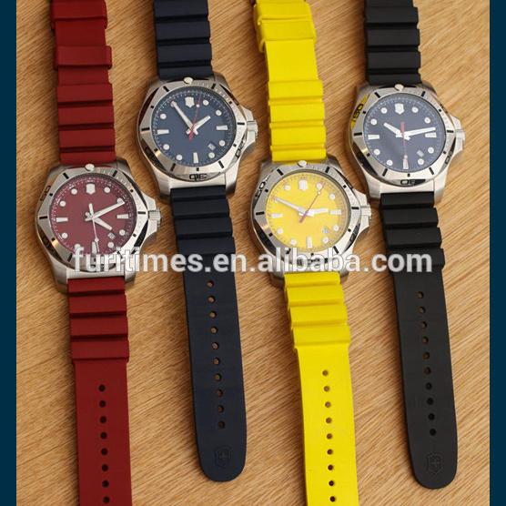 Rubber Strap Sapphire Crystal Japan Movt Quartz Watch Stainless Steel Back OEM Diver Watches