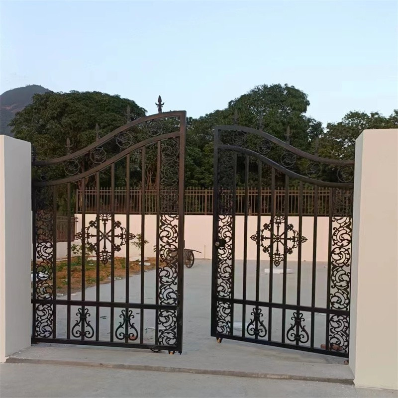 Foshan factory wholesale Wrought Iron driveway gate villa swing