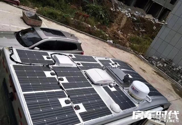 180W  ETFE Flexible Solar Panel Kit with 2 USB Char ger for Bivouac Mono