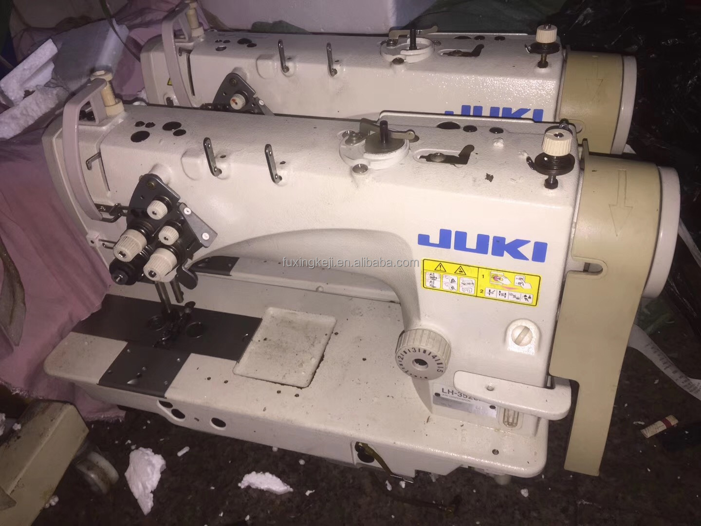 Used JUKIs 3528A double needle twin needle lockstitch sewing machine clothing manufacture industrial sewing machine