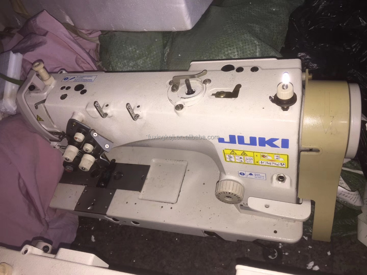 Used JUKIs 3528A double needle twin needle lockstitch sewing machine clothing manufacture industrial sewing machine