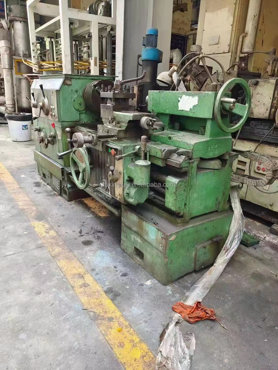 Used CW6163B 750mm small lathe machine industry metal turning machine metalworking tornos