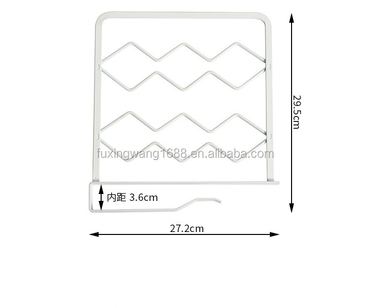 Wire Shelf Divider Closet Organizer for Clothing Storage Storage and separation of clothing