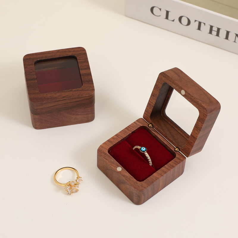 Custom Logo Square Wood Ring Box Packaging Walnut Luxury Gift Ring Case Mini Boxing Ring Wedding Jewelry Display Storage Box