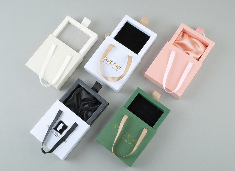 Custom Logo Personalized Packaging Pouch Paper Slide Cardboard Jewelry Box Packaging for Necklace Bracelet Ring