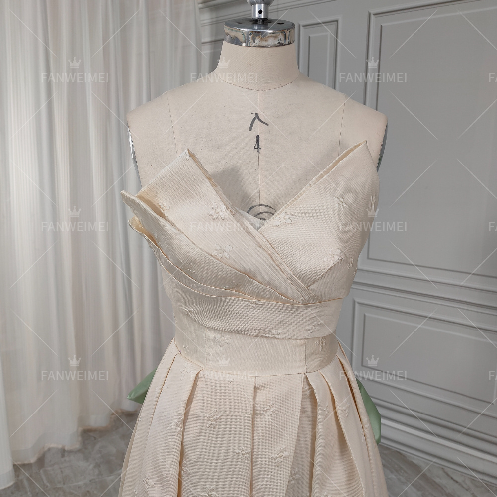 New Design Elegant Milky White French Satin Bride Dress for Wedding Guest with a Short Front Long Back simple Evening Dress 2024