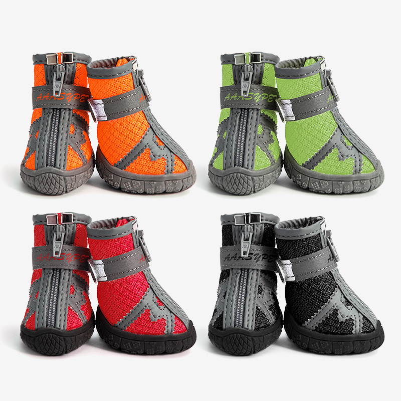 4pcs/set Cheap Non-Slip Antiskid Reflective Paw Breathable Shoes for Dog