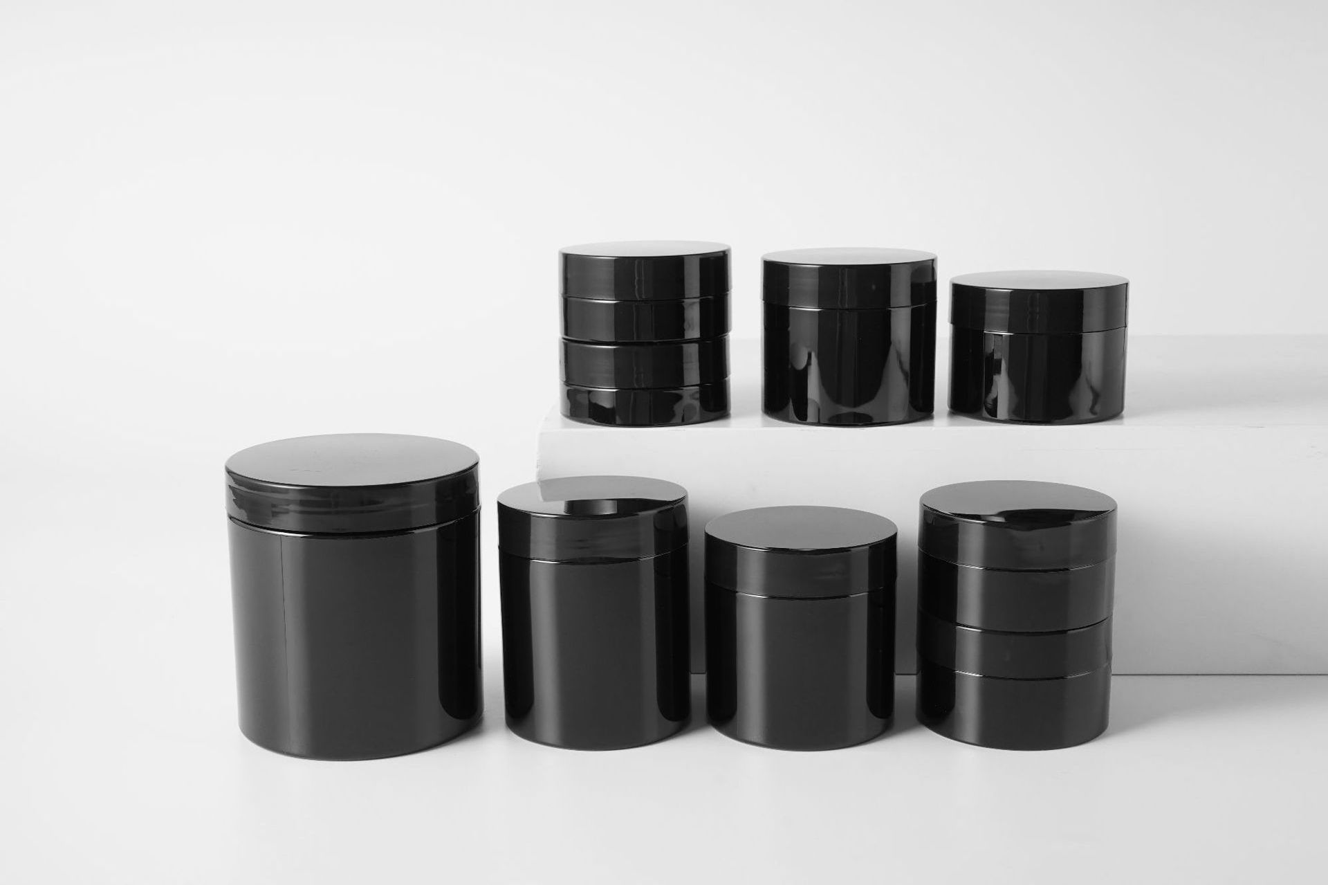 Wholesale Cosmetic Containers 50ml 60ml 100ml 120ml 150g 200ml 250ml 500ml Black Face Cream PET Plastic Jars