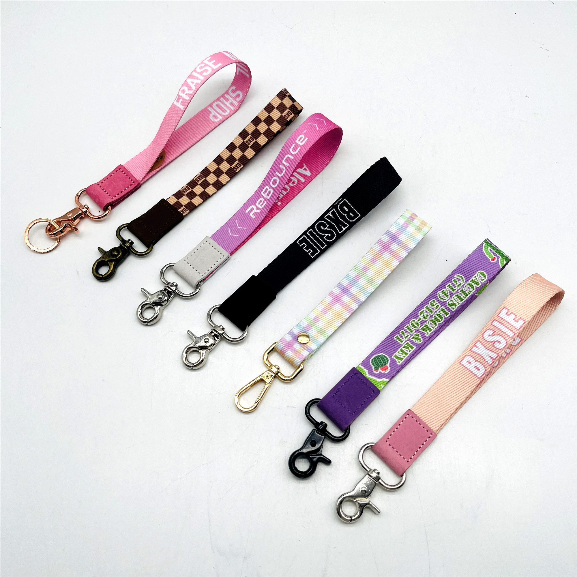 BSBH New Arrival Outdoor Durable Leather Keychain Wristlet Custom Lanyard Car Keychain for Backpack