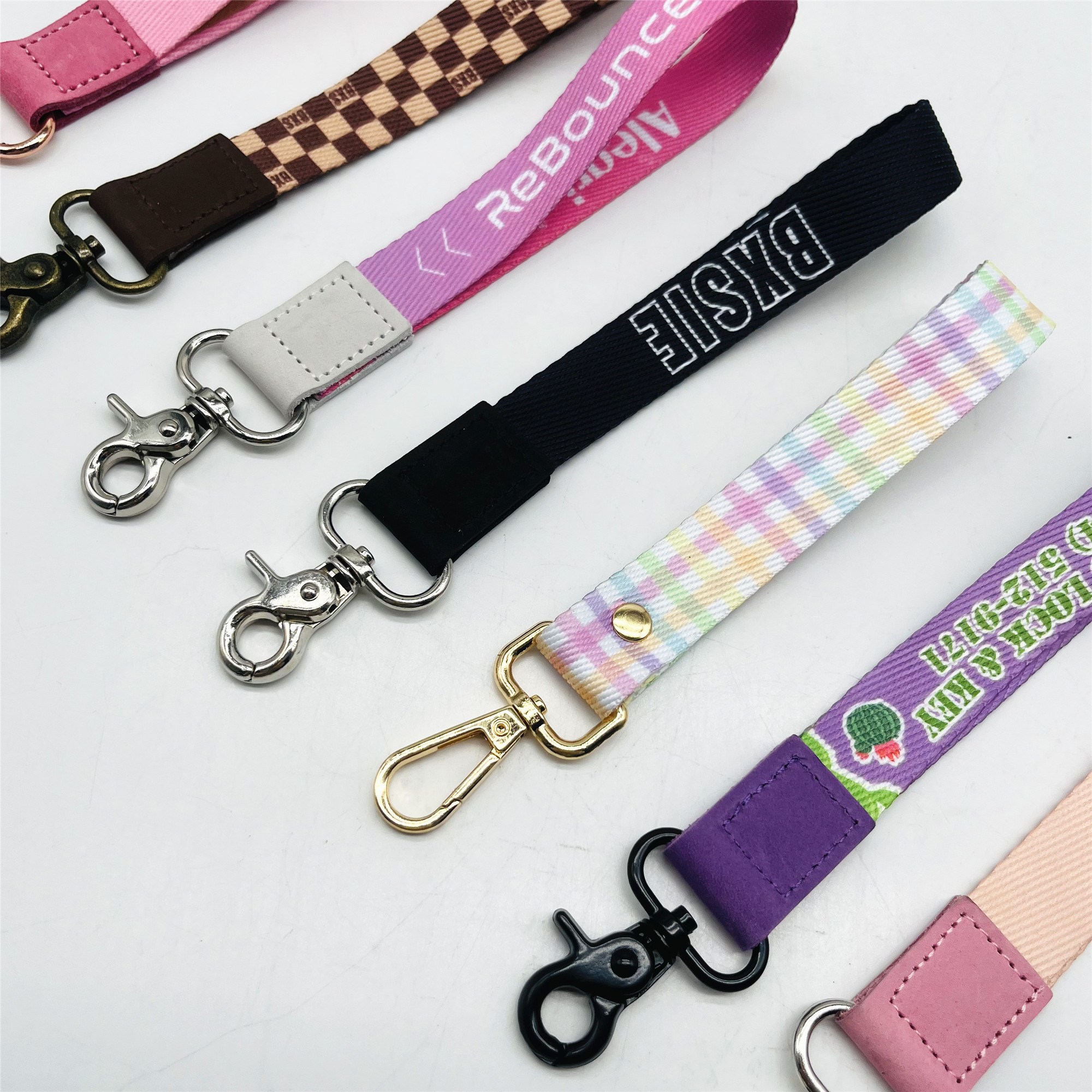 BSBH New Arrival Outdoor Durable Leather Keychain Wristlet Custom Lanyard Car Keychain for Backpack