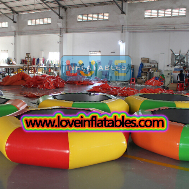 Inflatable splash padded jump bouncer platform sungear water trampoline