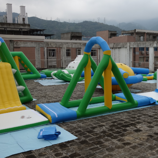 Top Sale! Customized Waterpark Inflatable Water Park Equipment High Quality Floating Inflatable Aqua Park