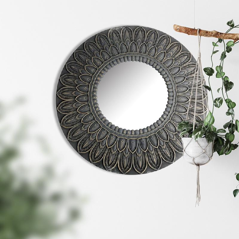 Shabby Chic Style Wall Decoration Mirror - Engrave Round Wood Mirror Frame with Mystery Mat in Black and Antique Gold