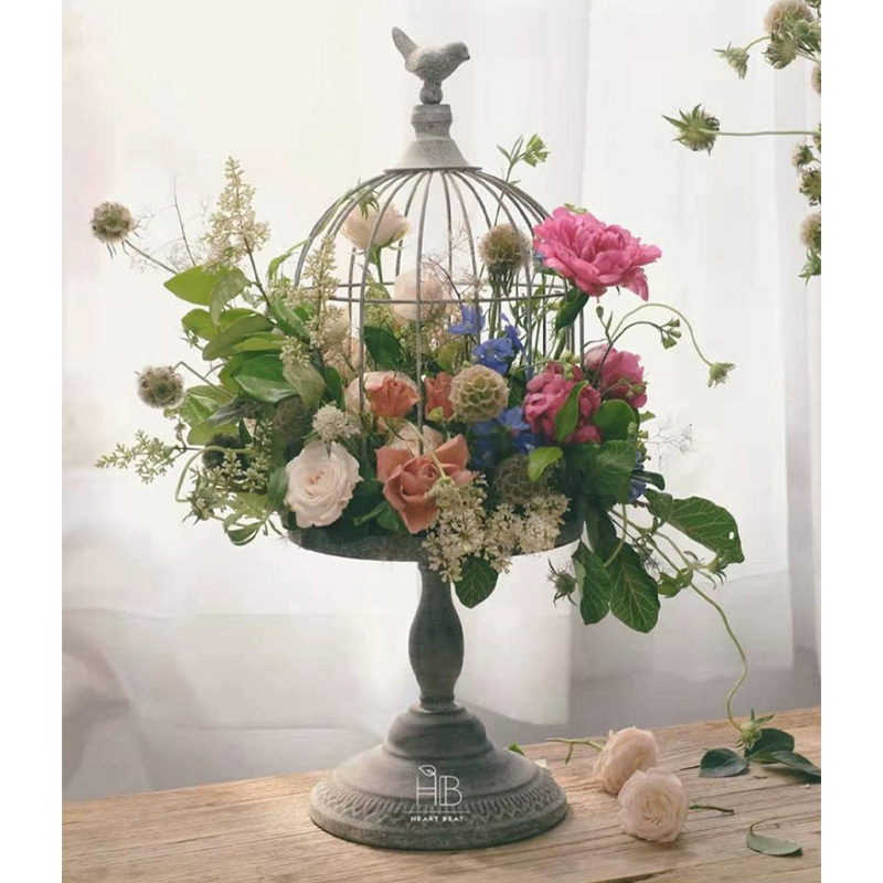 European Retro Candlestick Home Desktop Decoration Metal Bird Cage Lantern Candle Holder Antique Wedding Candelabra Centerpieces