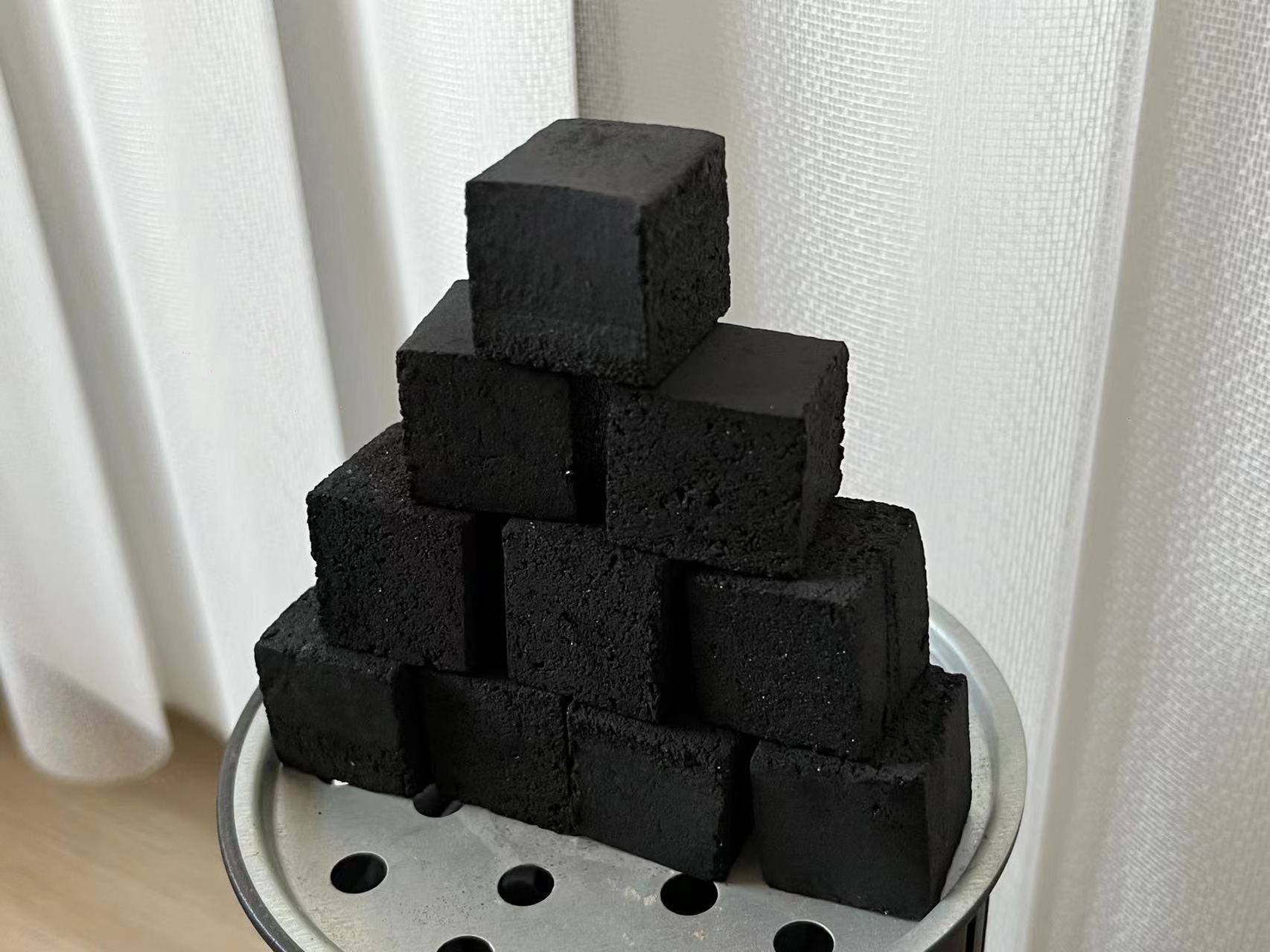 HongQiang 22mm /25mm/26mm  High Quality Pure Coconut Shell Cube Charcoal For Hookah Shisha Charcoal